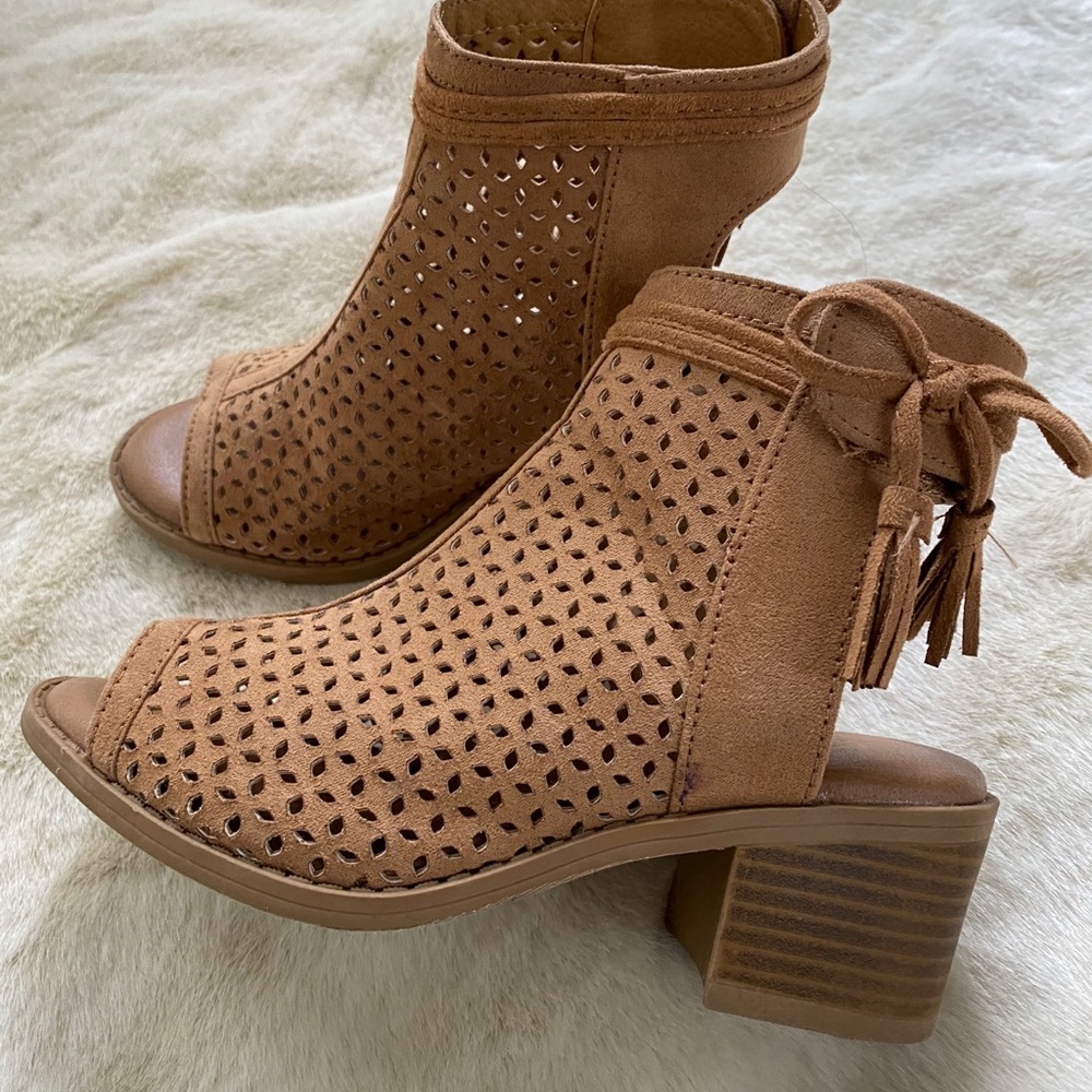 Brown heeled sandals
